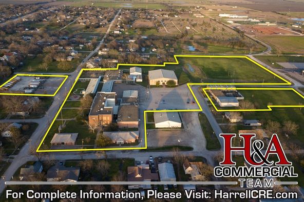 Mart ISD Complex: 700 E Navarro Ave, Mart, TX 76664